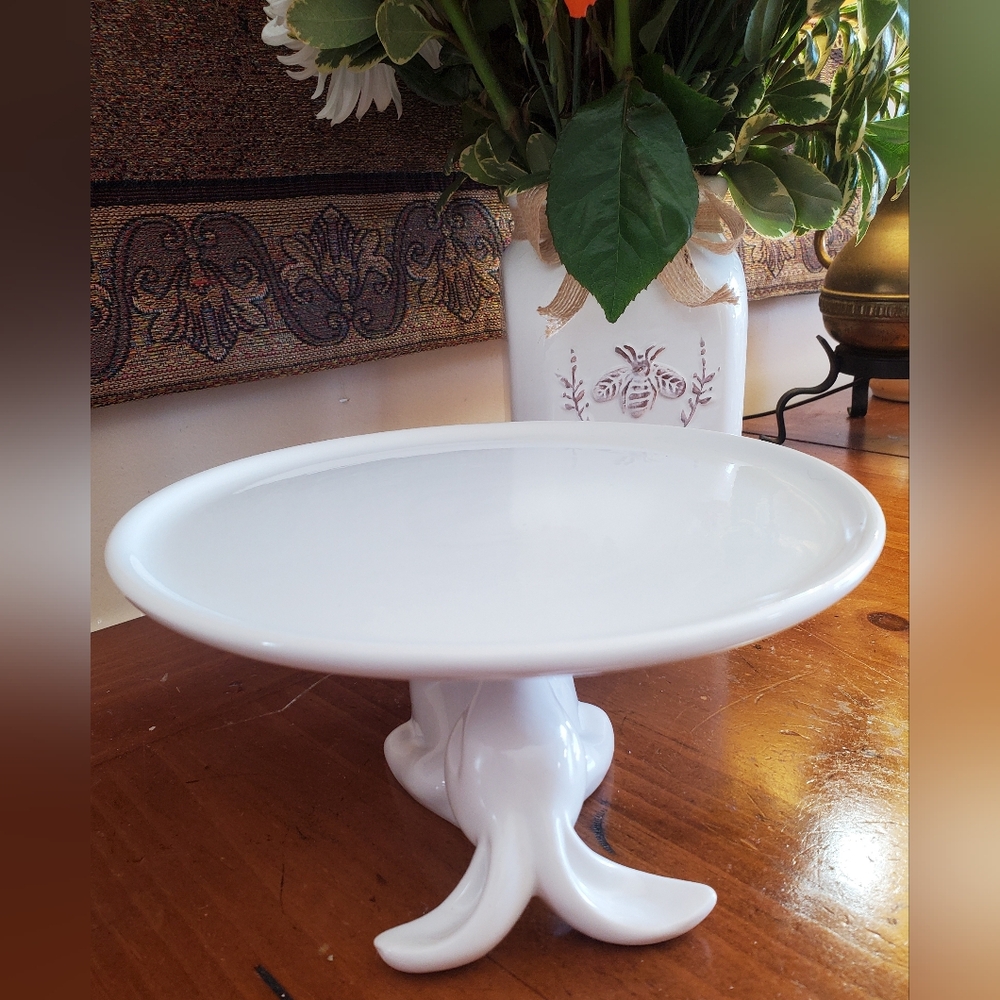 White Ceramic Bunny Pedestal Cake Stand - Picture 3 of 9